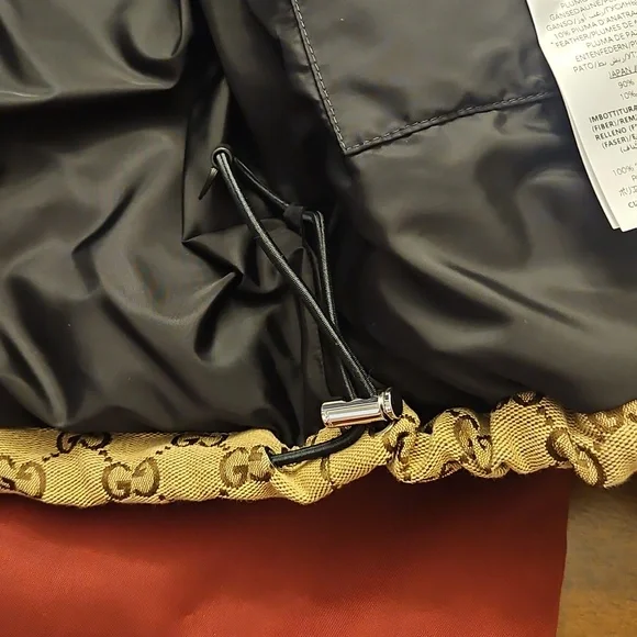 Gucci Beige Monogram Quilted Puffer Jacket - Picture 4 of 14